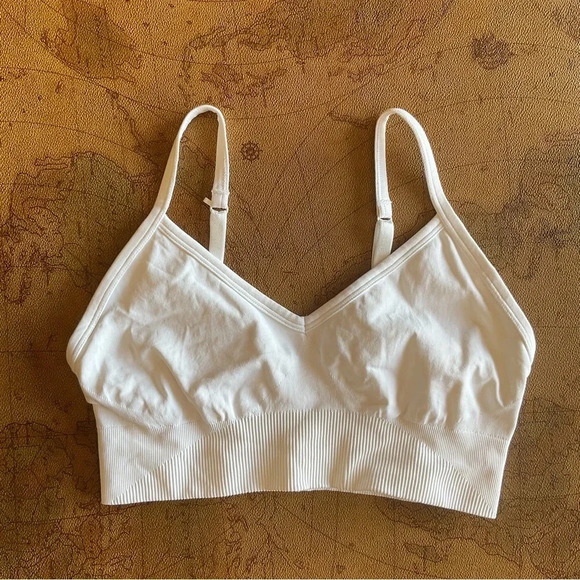 LULULEMON Ebb  to street bra, white, size 6 - Picture 4 of 6